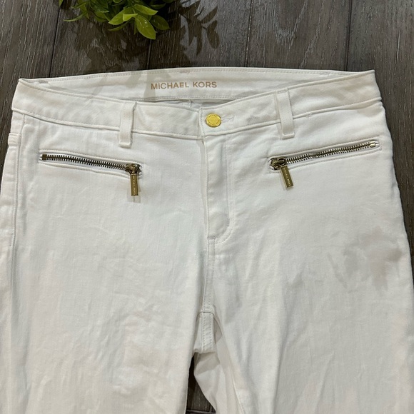 Michael Kors Izzy Cropped Jeans - Picture 2 of 13